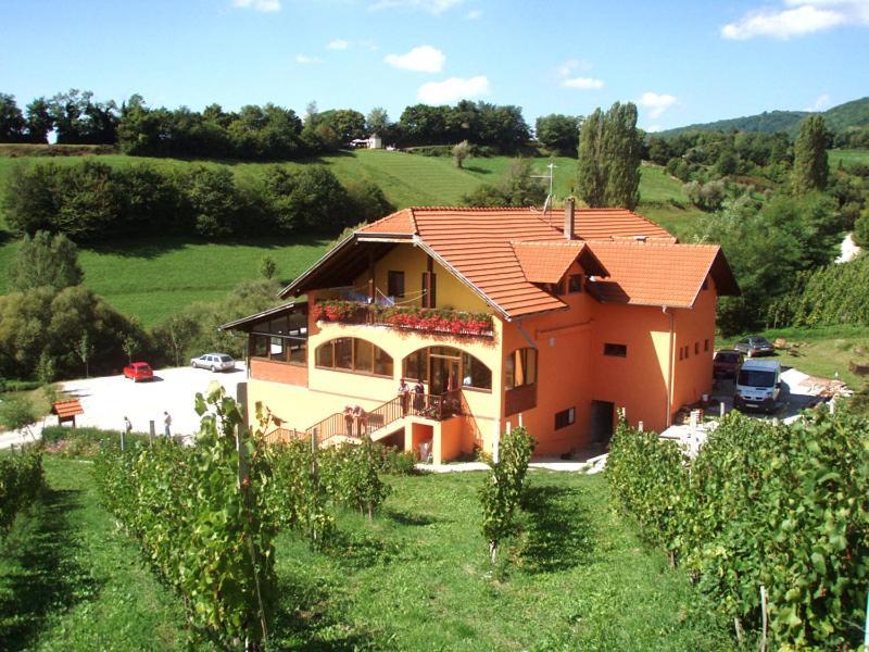 Klet Jana Bed & Breakfast Ястребарско Экстерьер фото