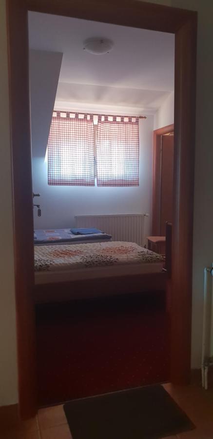 Klet Jana Bed & Breakfast Ястребарско Экстерьер фото